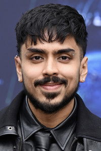 الممثل Adarsh Gourav