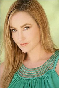 الممثل Aimee Brooks