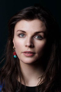 الممثل Aisling Bea