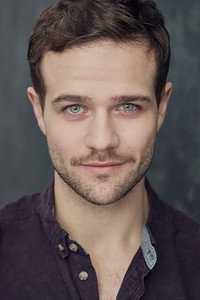 الممثل Alan Emrys