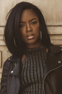 الممثل Amber Reign