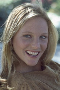 الممثل Amy Steel