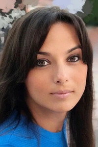 الممثل Ana Esther Alborg