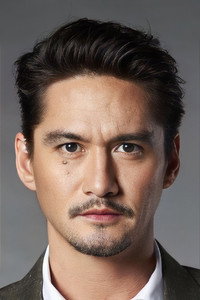 الممثل Ananda Everingham