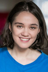 الممثل Ariana Osborne