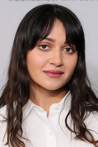 الممثل Ariela Barer