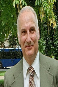 الممثل Armand Arekian