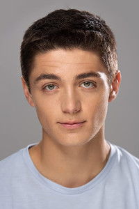 الممثل Asher Angel