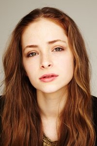 الممثل Ashleigh Cummings