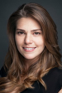 الممثل Asli Enver