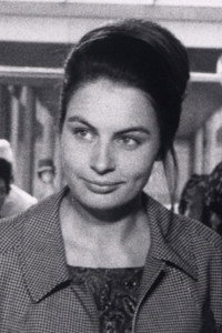 الممثل Barbara Dennek