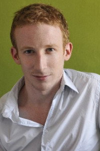 الممثل Ben Crystal