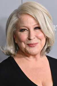 الممثل Bette Midler