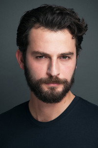 الممثل Birkan Sokullu