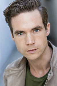 الممثل Bryan Scamman