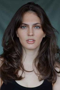 الممثل Chloe Karr