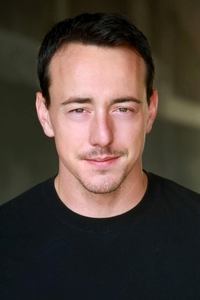 الممثل Chris Coy