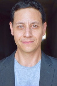 الممثل Chris Spinelli