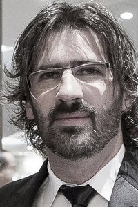 المخرج Christian Rivers