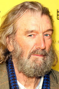 الممثل Clive Russell