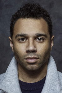 الممثل Corbin Bleu