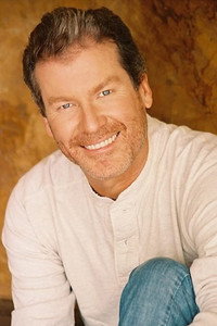 الممثل Daniel Hugh Kelly