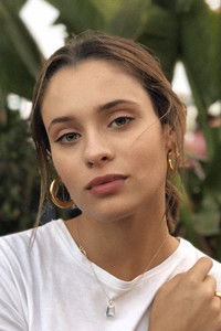 الممثل Daniela Melchior