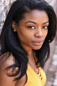 الممثل Danielle LaRoach