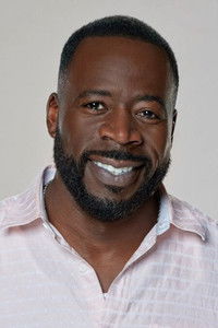 الممثل Demetrius Grosse