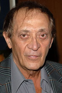 الممثل Don Calfa
