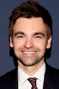 الممثل Drew Tarver