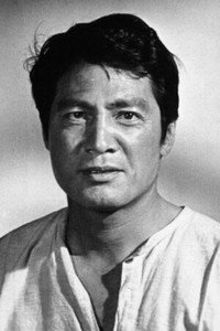 الممثل Eiji Okada