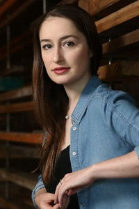 الممثل Elizabeth Nabben