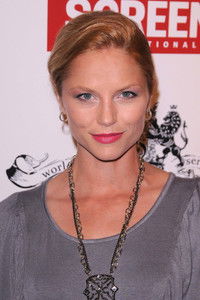 الممثل Ellen Hollman