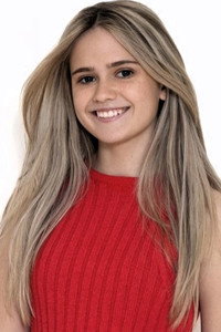 الممثل Ellie Stewart