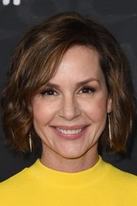 المخرج Embeth Davidtz