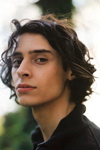 الممثل Eren M. Güvercin