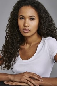 الممثل Fola Evans-Akingbola