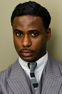 الممثل Gary Carr