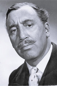 الممثل Grégoire Aslan