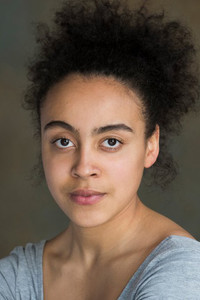 الممثل Harmony Rose Bremner