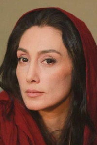 الممثل Hediyeh Tehrani