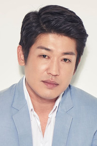 الممثل Heo Sung-tae