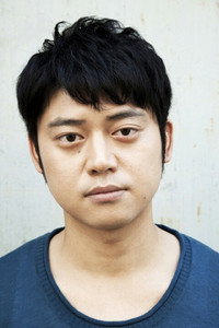 الممثل Hiroaki Kawatsure