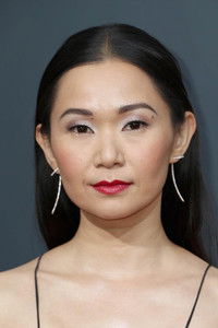 الممثل Hong Chau