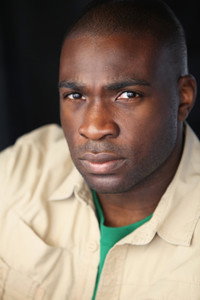 الممثل Ike Amadi