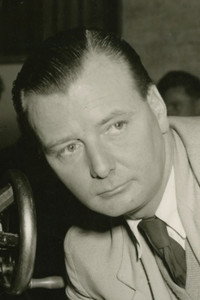 المخرج J. Lee Thompson