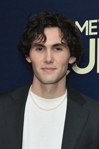 الممثل Jacob Ward