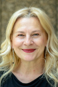 الممثل Jasna Djuricic