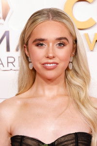الممثل Jenna Davis
